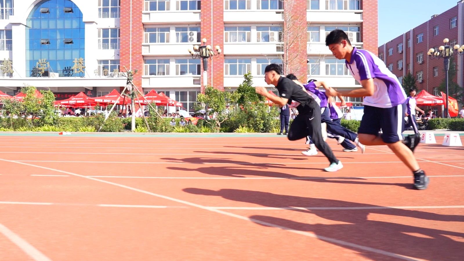 [组图]2025年9月29日-30日,保定贺阳高级中学第七届田径运动会隆重举行 第 2 张