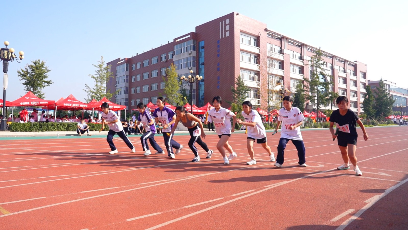 [组图]2025年9月29日-30日,保定贺阳高级中学第七届田径运动会隆重举行 第 3 张