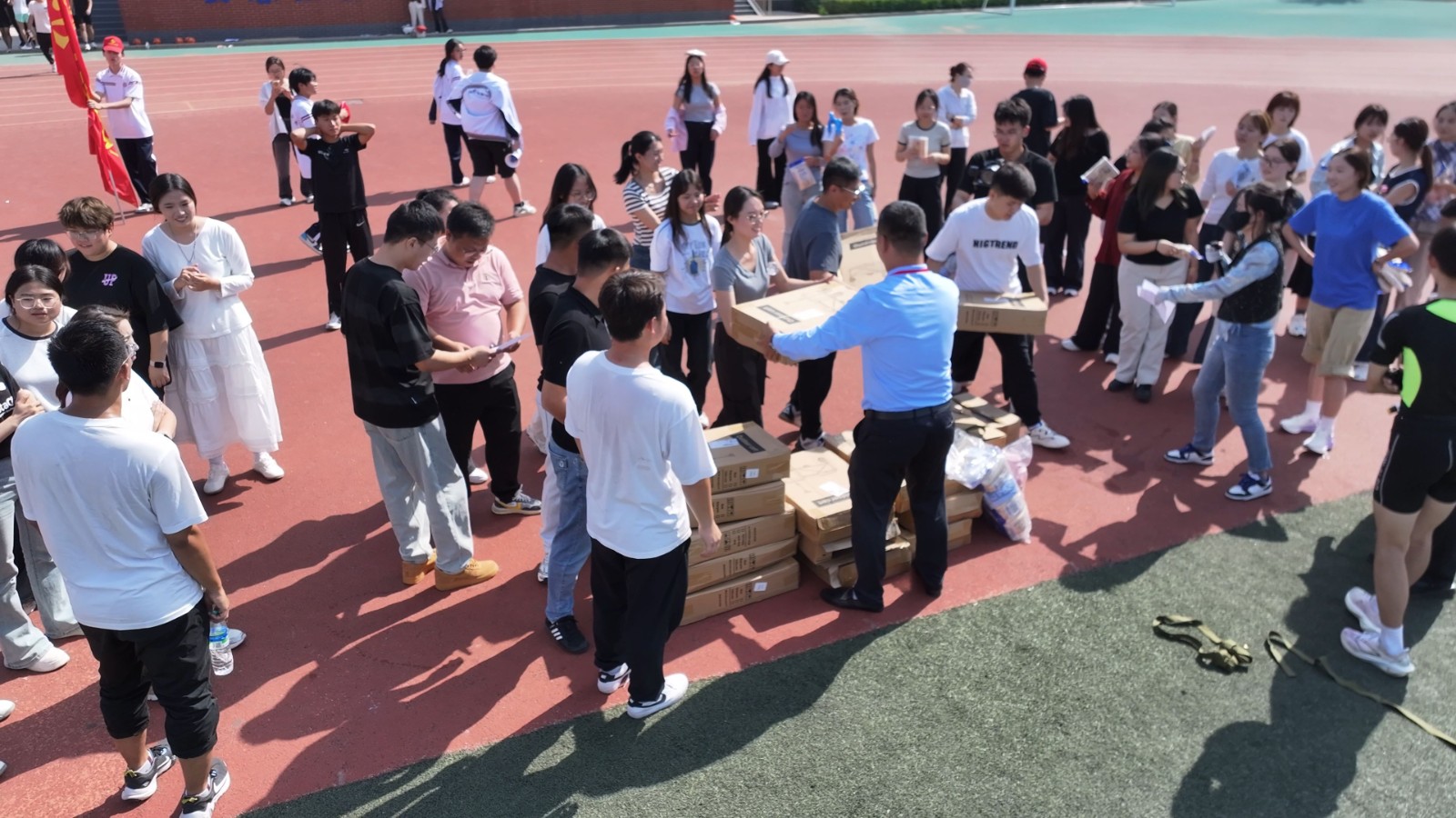 [组图]2025年9月29日-30日,保定贺阳高级中学第七届田径运动会隆重举行 第 7 张